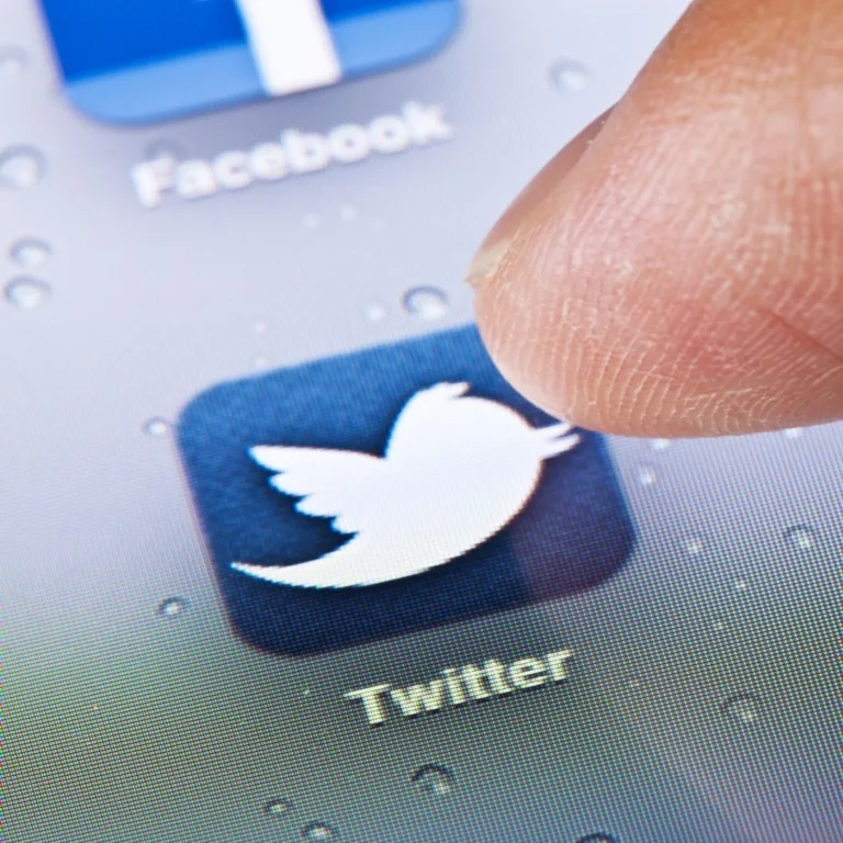 Hostile Takeover of Twitter | Confidence IT