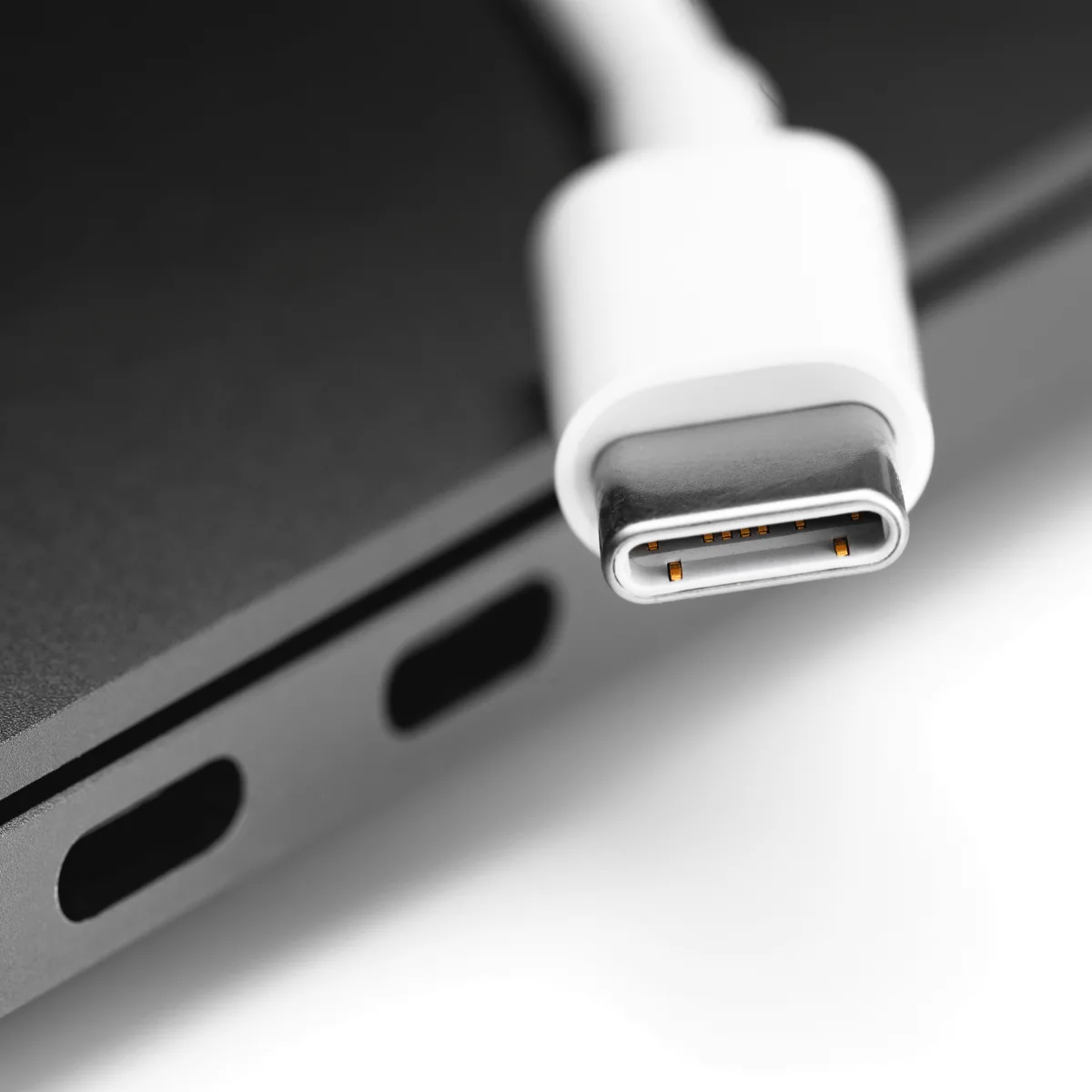 UK Not Adopting EU’s Universal Charger | Confidence IT