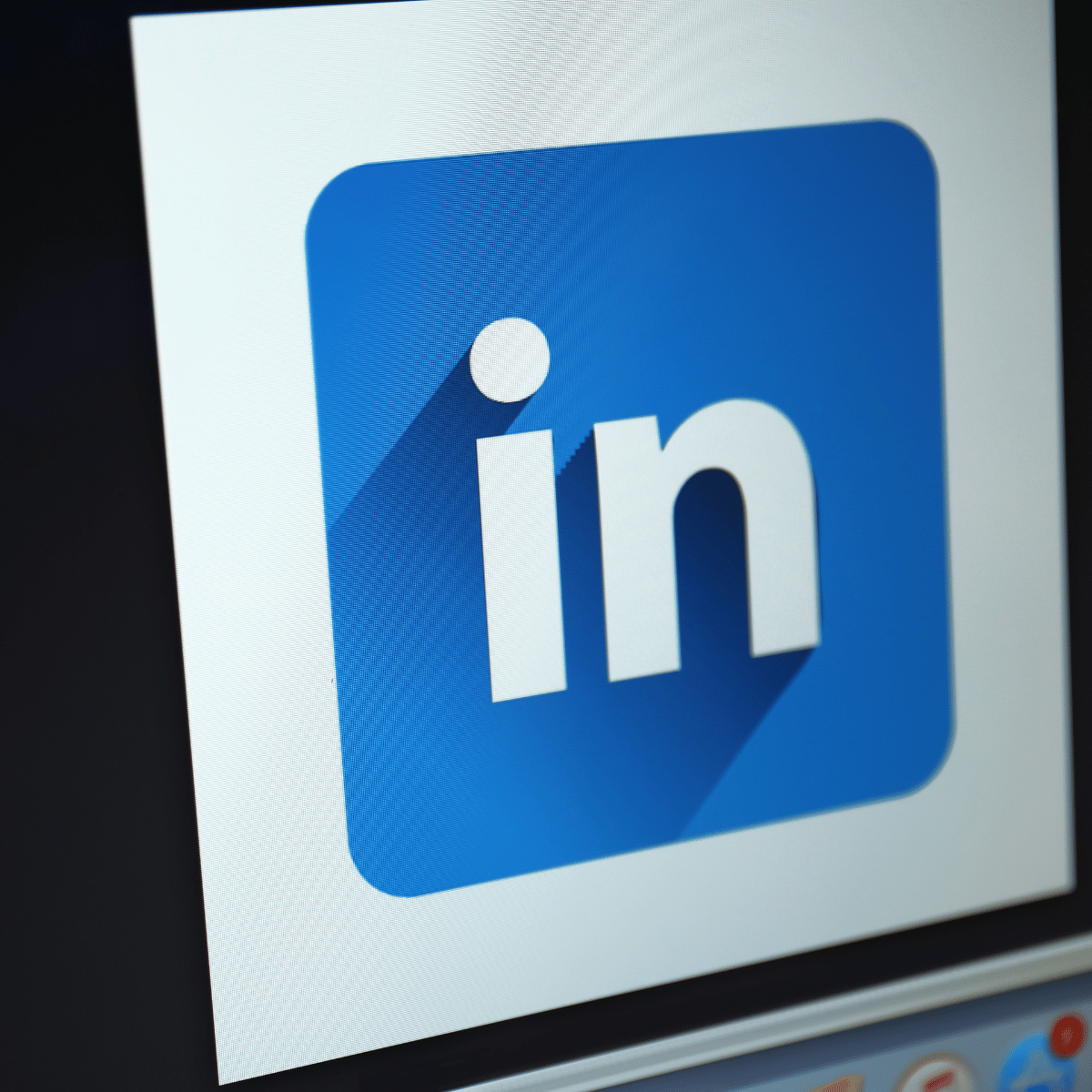 New Features To Tackle Fake LinkedIn Accounts