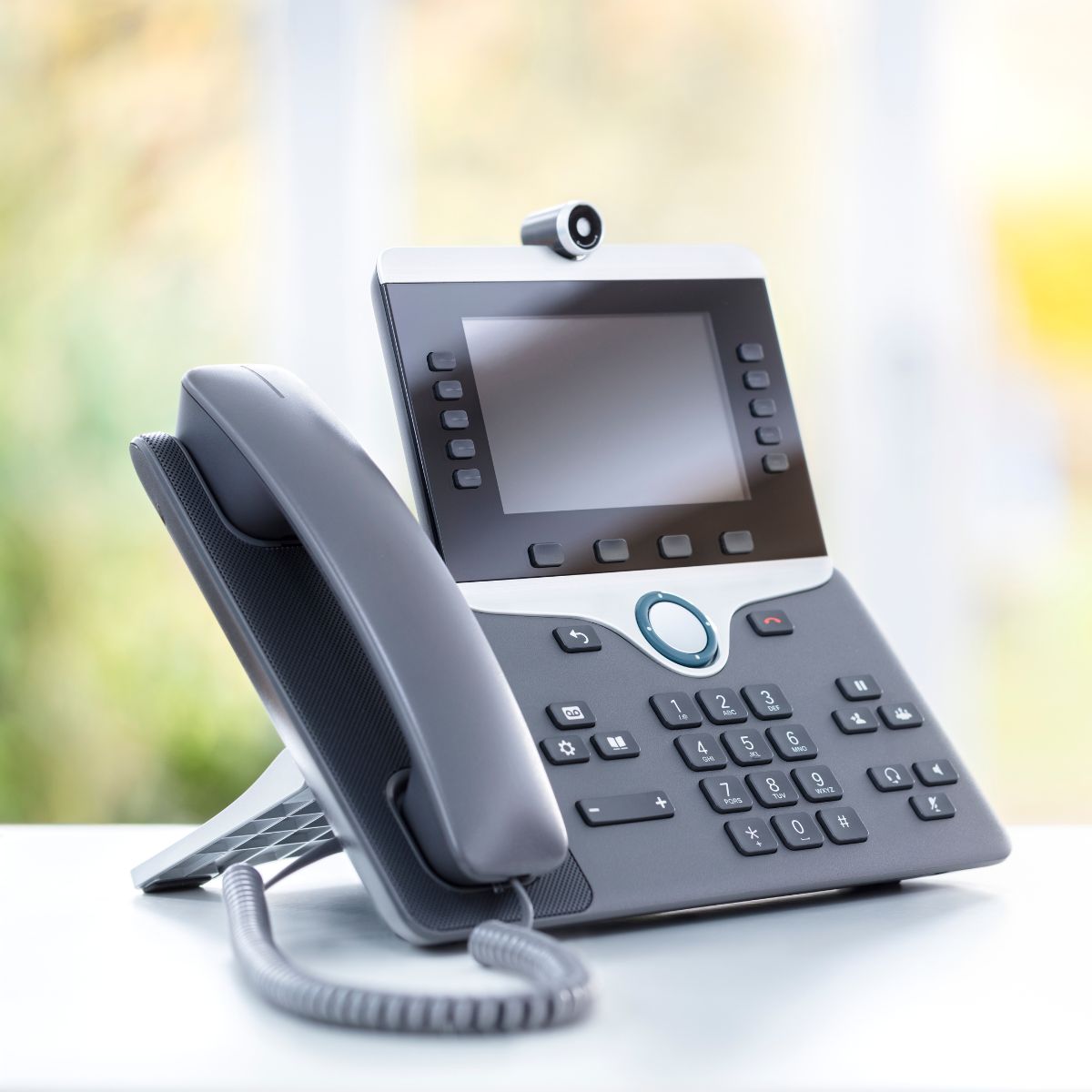 How VoIP Phone Systems Improve Business Communication